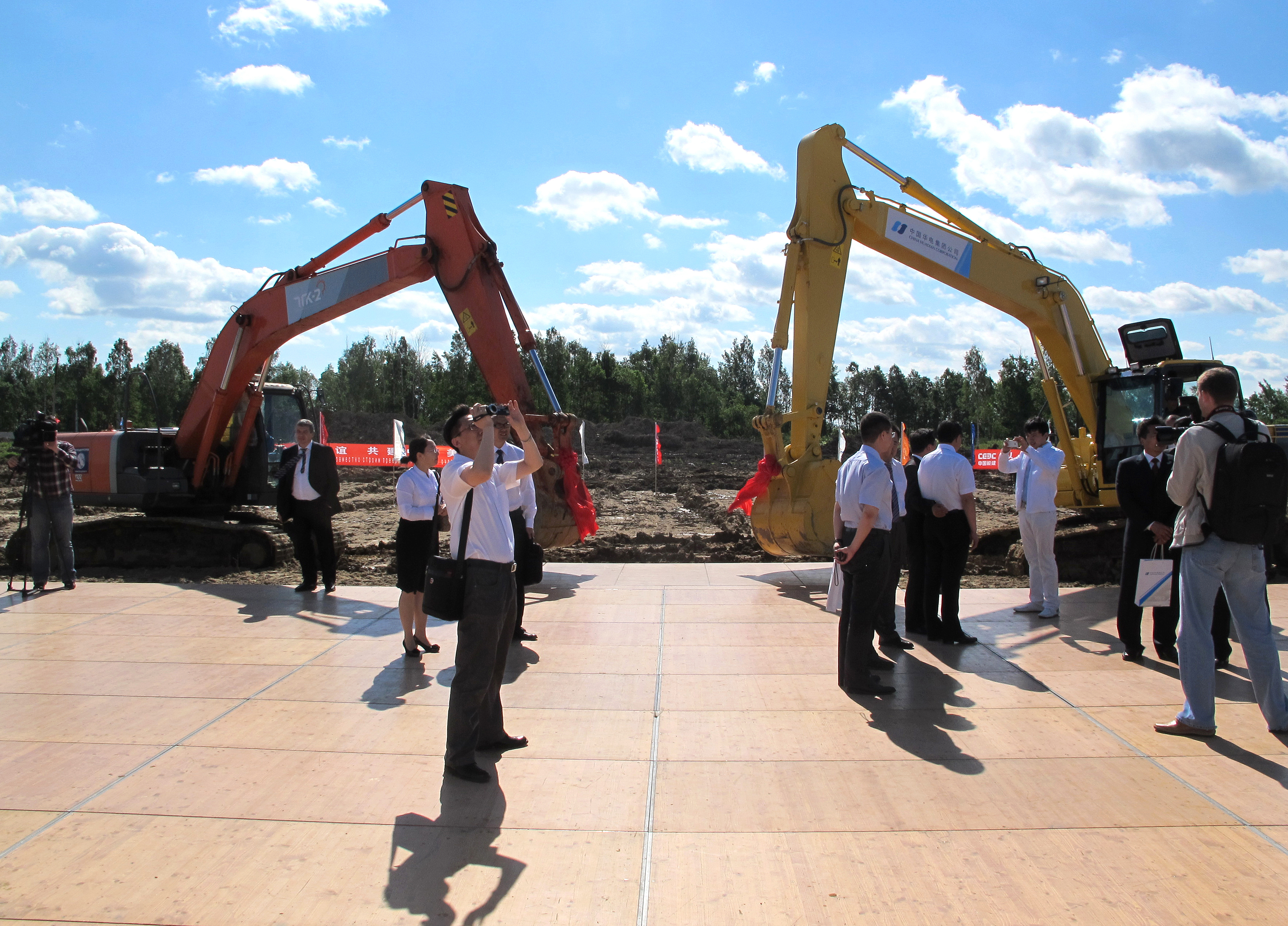 Начало строительства Хуадянь-Тенинской ТЭЦ в Ярославле - на площадке строительства ТЭЦ